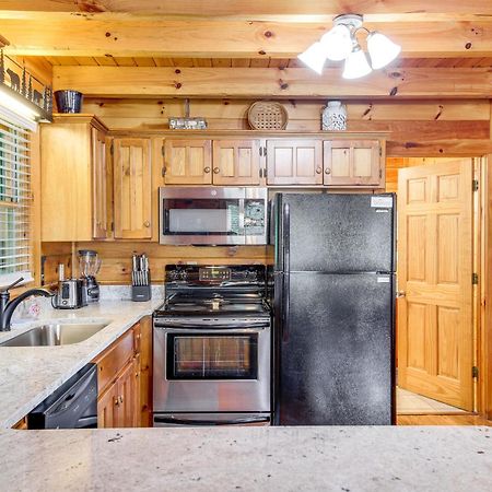 Pigeon Forge Cabin Premier Location And Hot Tub Экстерьер фото